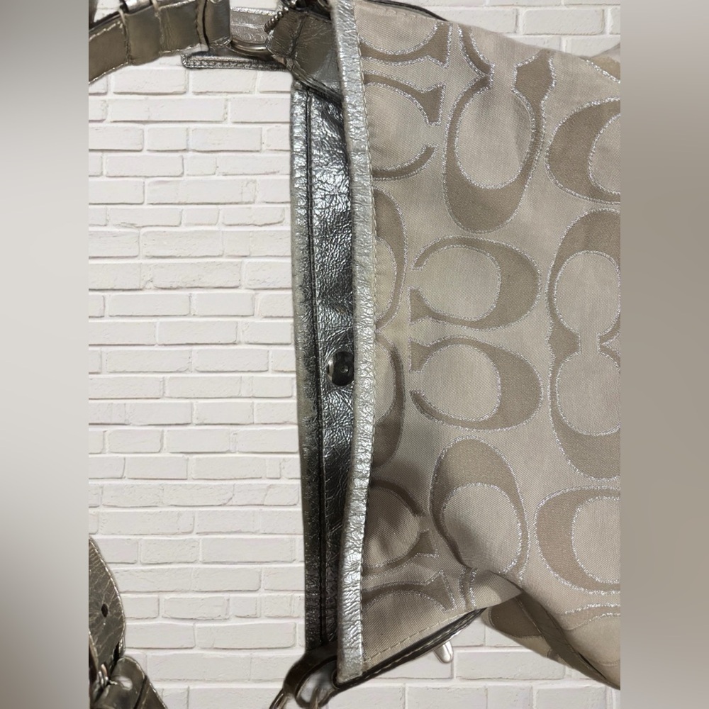 Coach Signature Metallic Silver Hobo Shoulder Bag Purse B1225-15731 Pink Lining - Picture 9 of 14